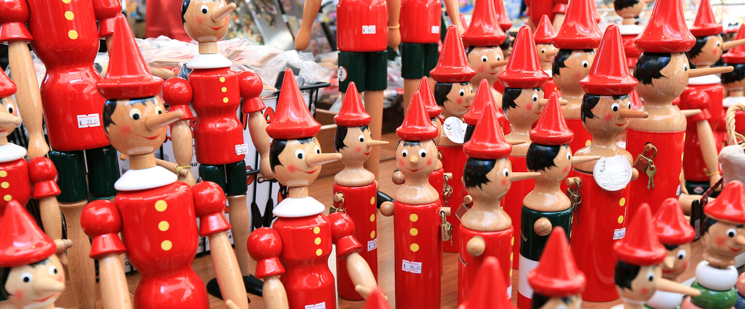 Painted wooden Pinocchio dolls (Image: Angor1975)