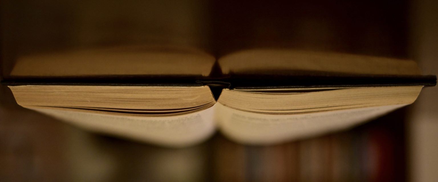 Dreamstime 157347705 2048x850 flip